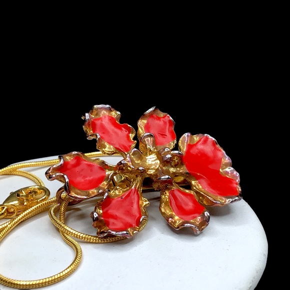 🔥6 for $20! Unique Gold & Enamel Necklace - Picture 5 of 13